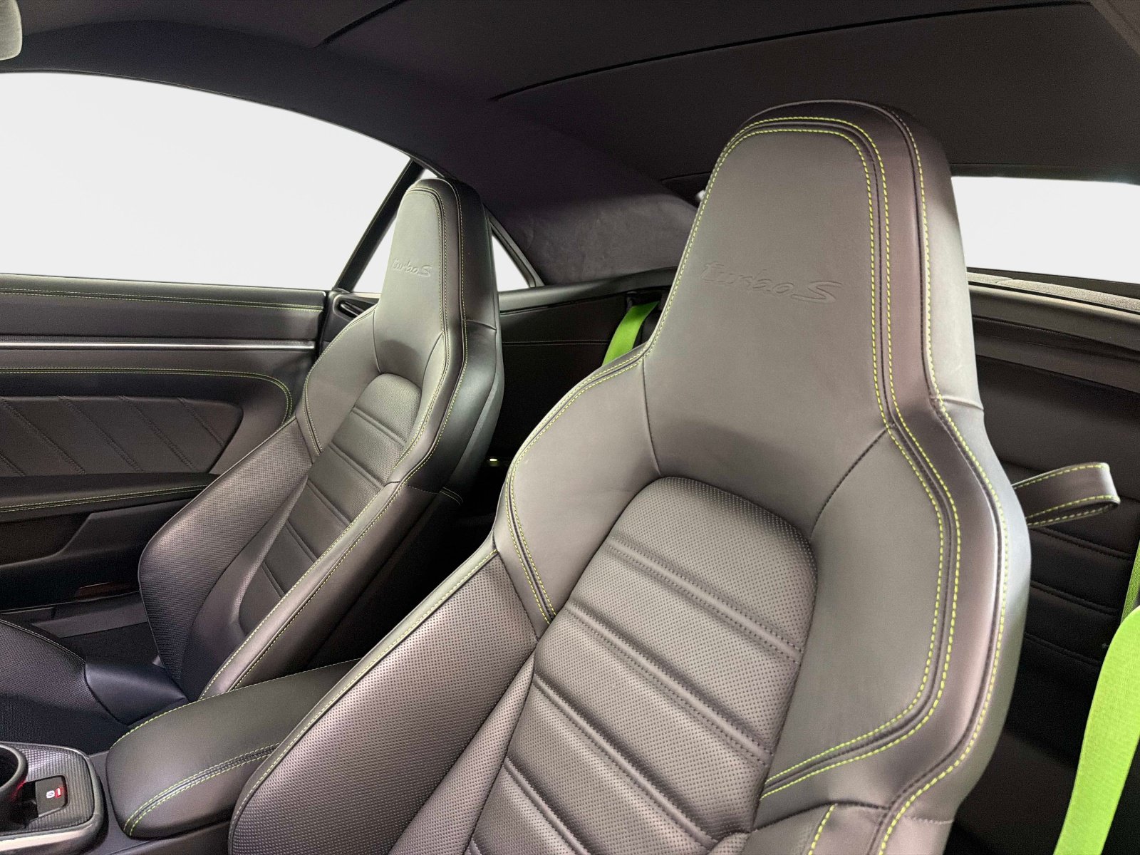 Used 2023 Porsche 911 Turbo S AWD/4WD image 29