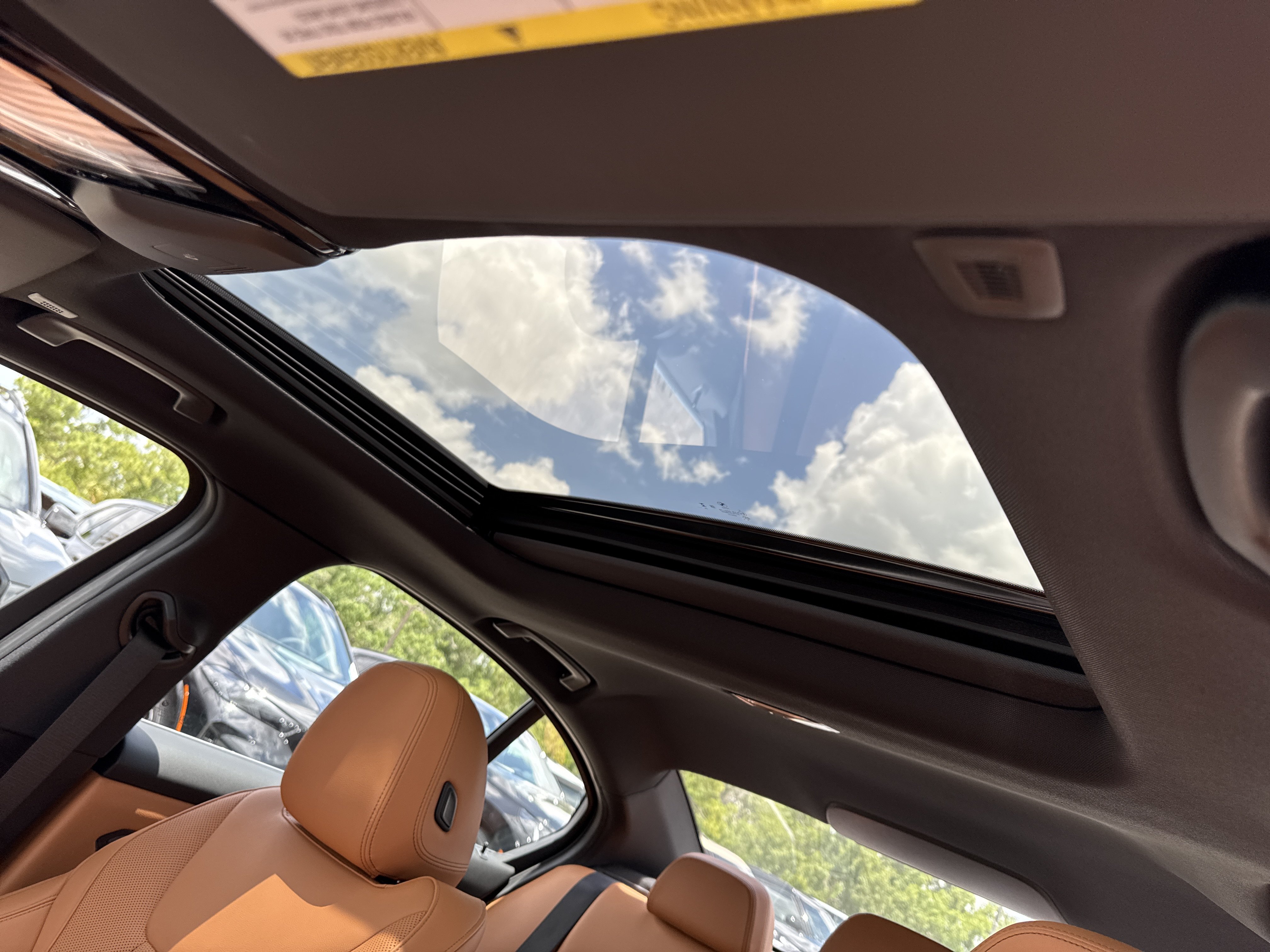 New 2026 BMW 330i Sedan w/ Premium Package RWD image 23