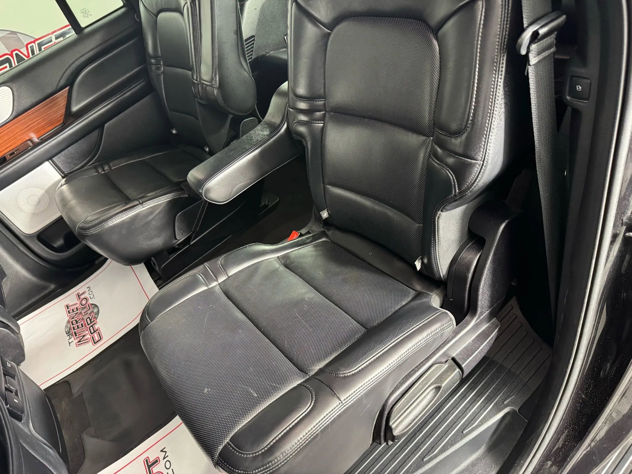 Used 2020 Lincoln Navigator L Reserve w/ Equipment Group 208A Reserve image 39