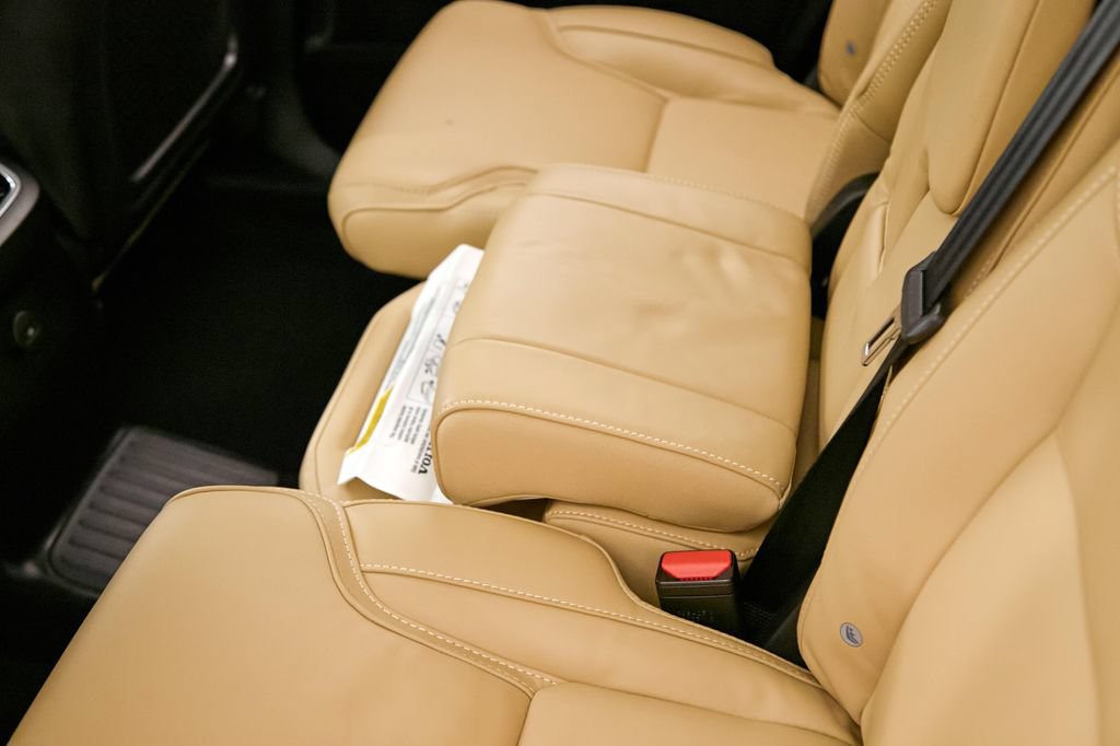 Used 2024 Volvo XC90 T8 Ultimate w/ Lounge Package AWD/4WD image 23