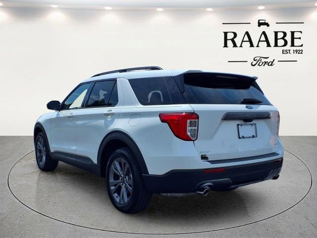 Used 2024 Ford Explorer XLT w/ Equipment Group 202A AWD/4WD image 5