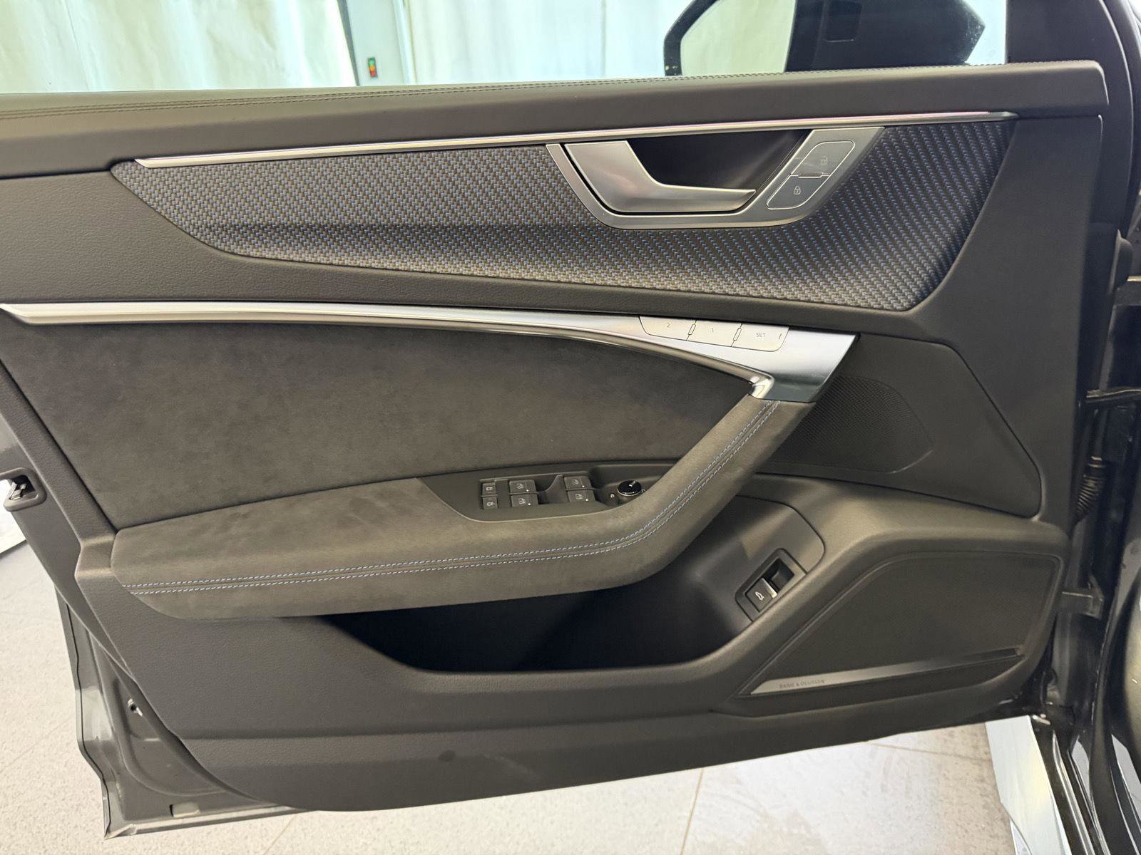 Used 2024 Audi RS 6 performance image 15