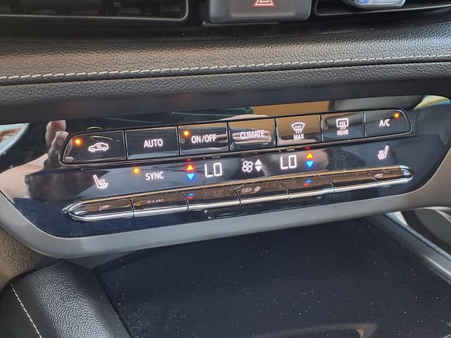 Used 2023 Buick Envision Essence AWD/4WD image 8