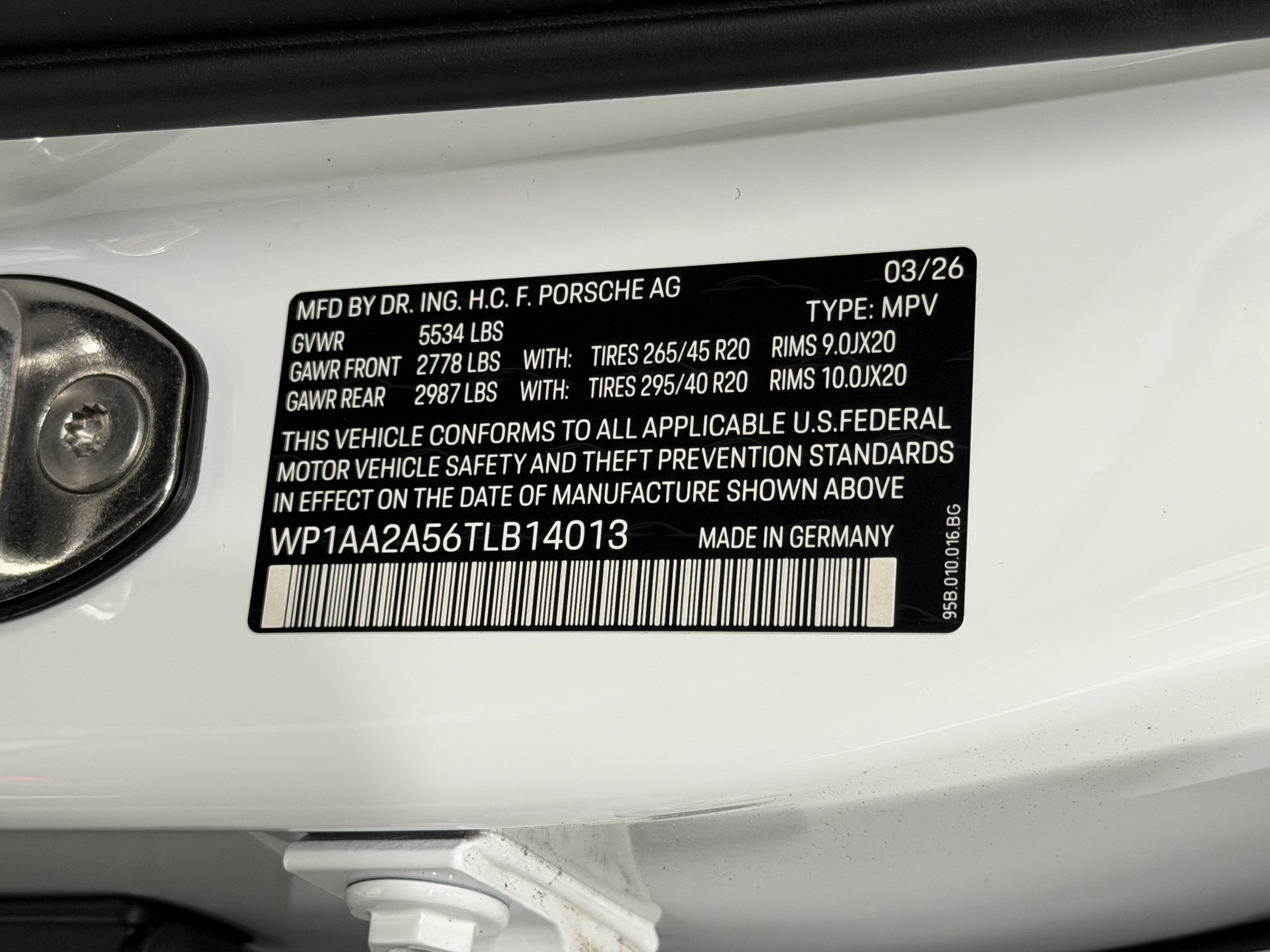 New 2026 Porsche Macan AWD/4WD image 61