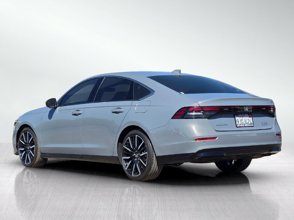 Used 2023 Honda Accord Touring image 7