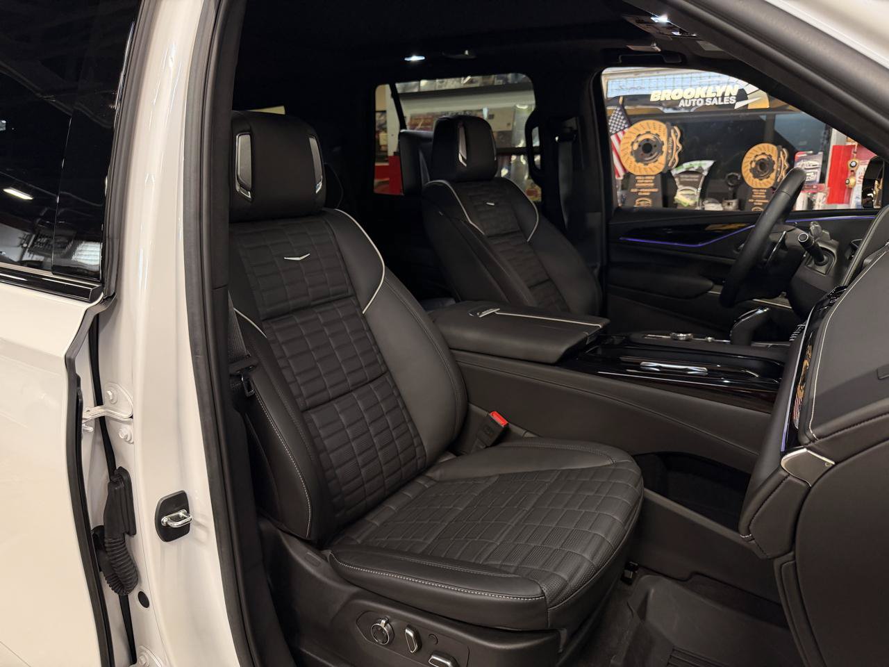 Used 2024 Cadillac Escalade V w/ Heavy-Duty Trailer Package AWD/4WD image 21