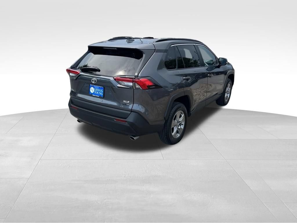 Used 2025 Toyota RAV4 XLE FWD image 7