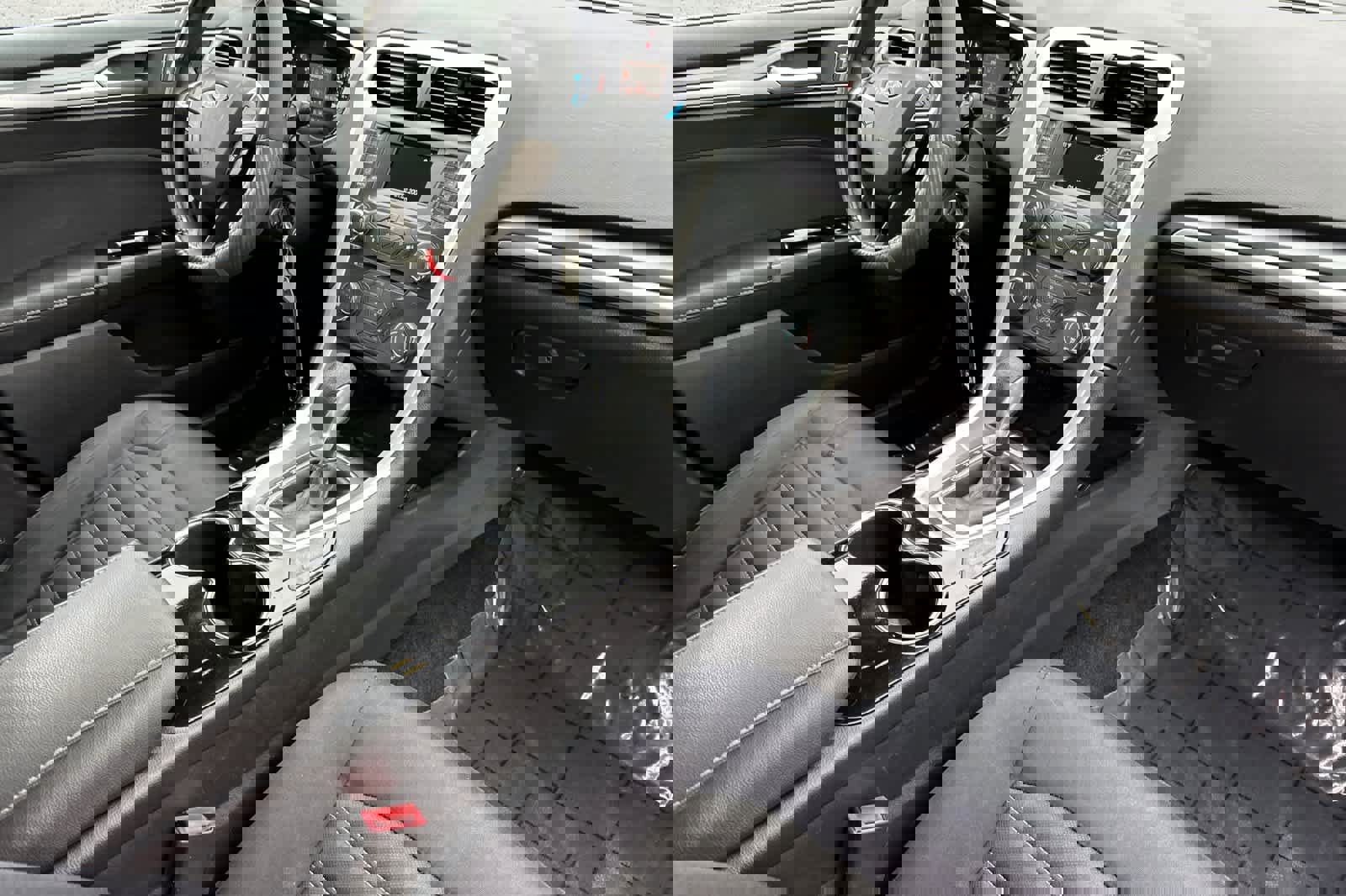 Used 2014 Ford Fusion SE image 15