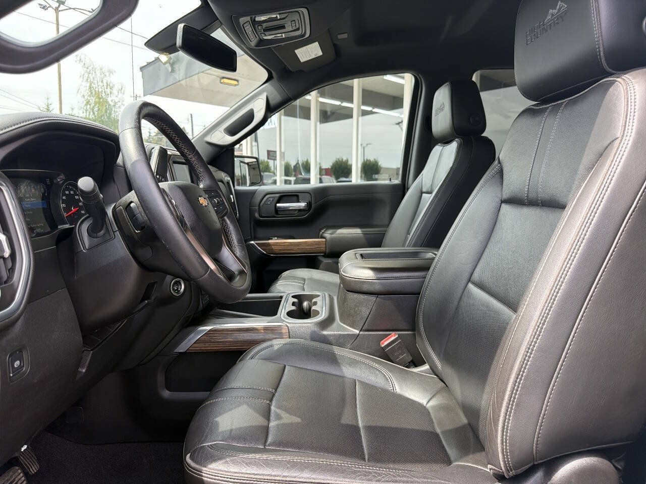 Used 2019 Chevrolet Silverado 1500 High Country w/ Technology Package AWD/4WD image 32