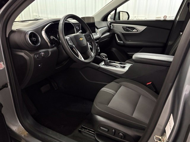 Used 2025 Chevrolet Blazer LT FWD image 28