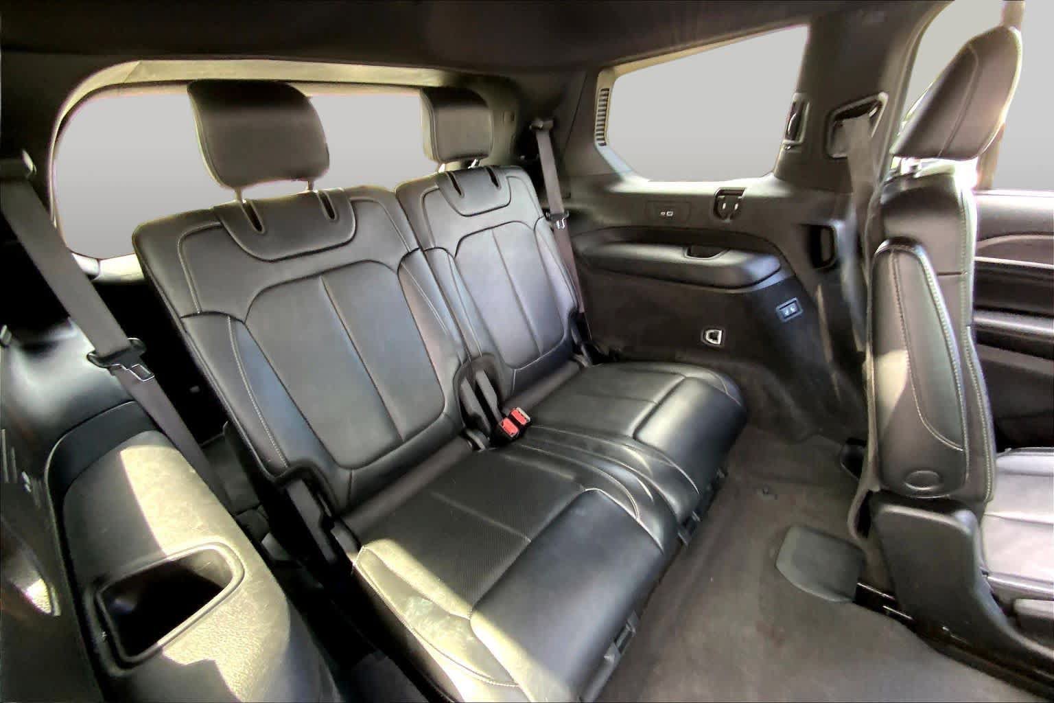 Used 2021 Jeep Grand Cherokee L Overland w/ Luxury Tech Group IV AWD/4WD image 18