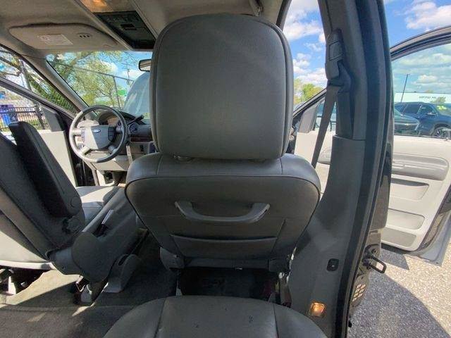 Used 2004 Ford Freestar Limited FWD image 33