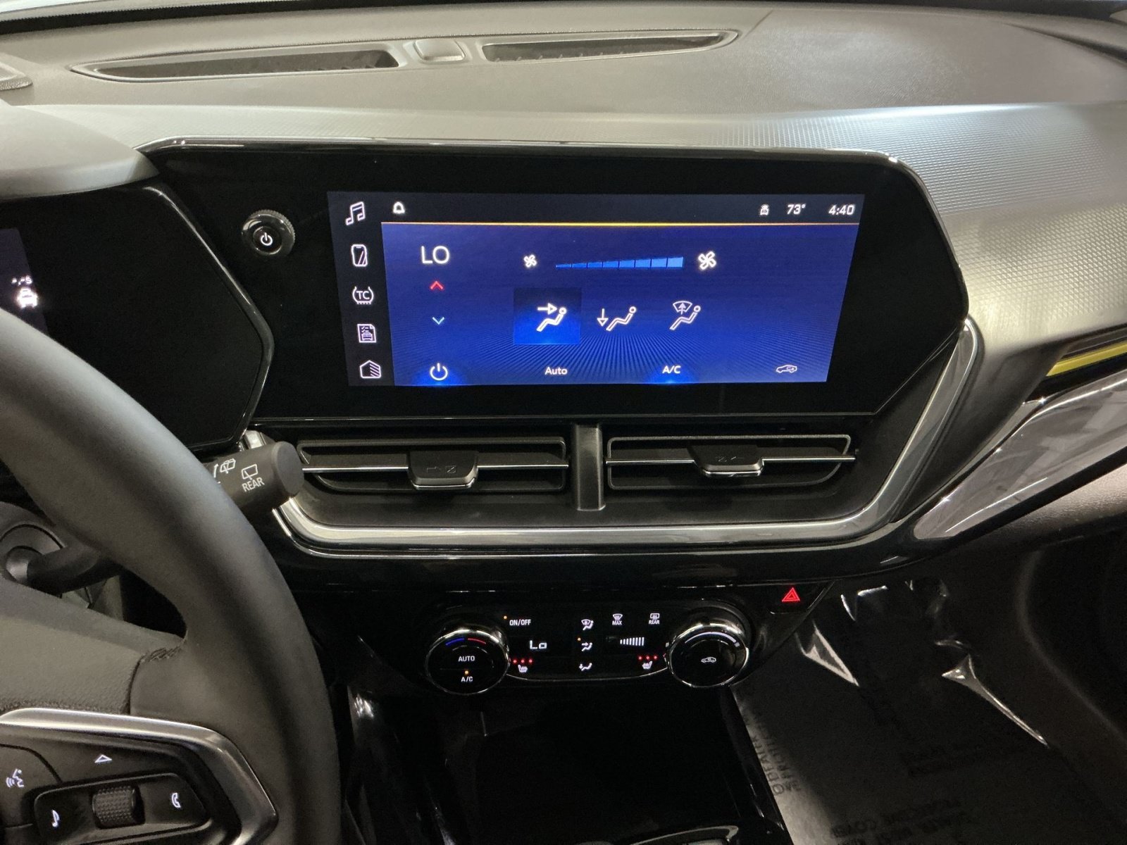 Used 2026 Chevrolet Trax ACTIV w/ Driver Confidence Package FWD image 21