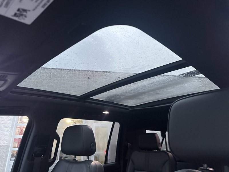 Used 2021 Chevrolet Suburban RST w/ Luxury Package image 16