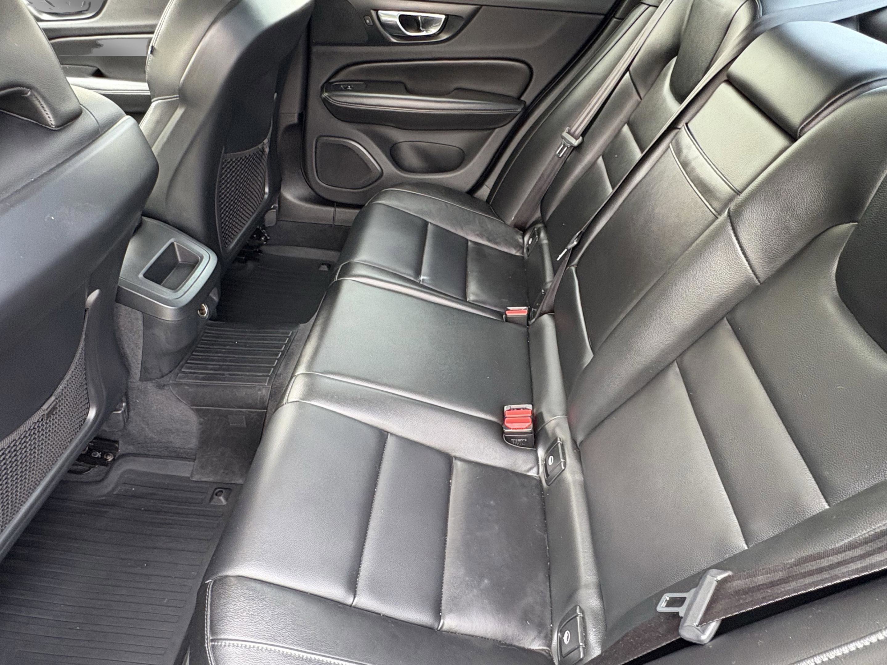Used 2019 Volvo S60 T5 Momentum w/ Premium Package FWD image 28