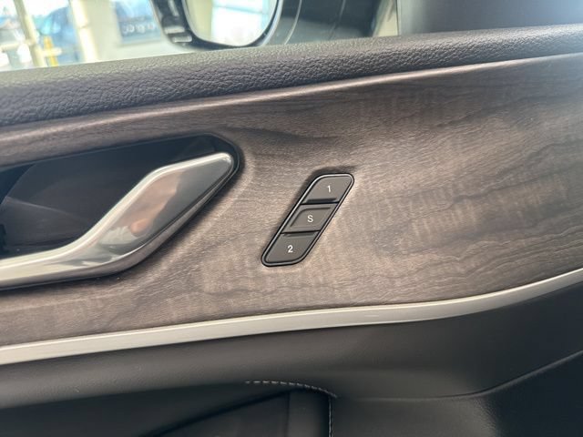 New 2026 Jeep Grand Cherokee Limited AWD/4WD image 14