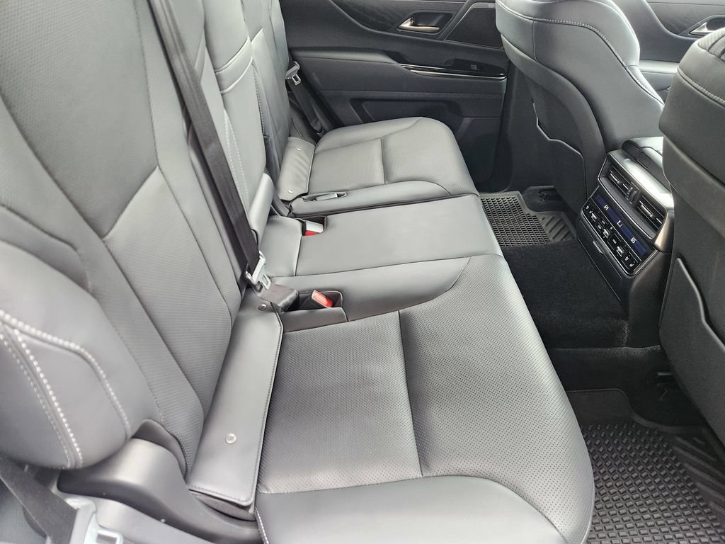 Used 2026 Lexus LX 700h Luxury w/ Appearance Package AWD/4WD image 32