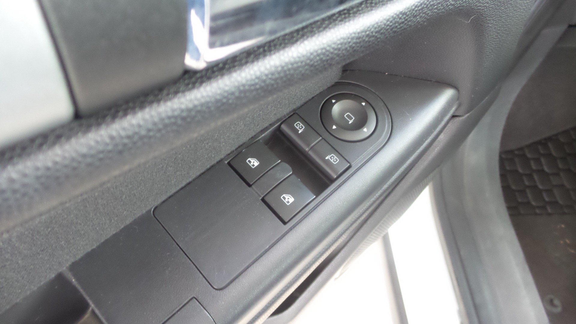 Used 2008 Saturn Astra XR FWD image 17