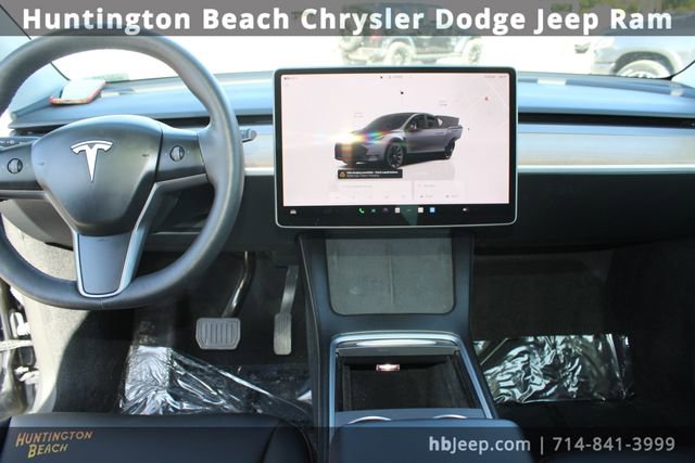 Used 2023 Tesla Model Y Long Range image 11
