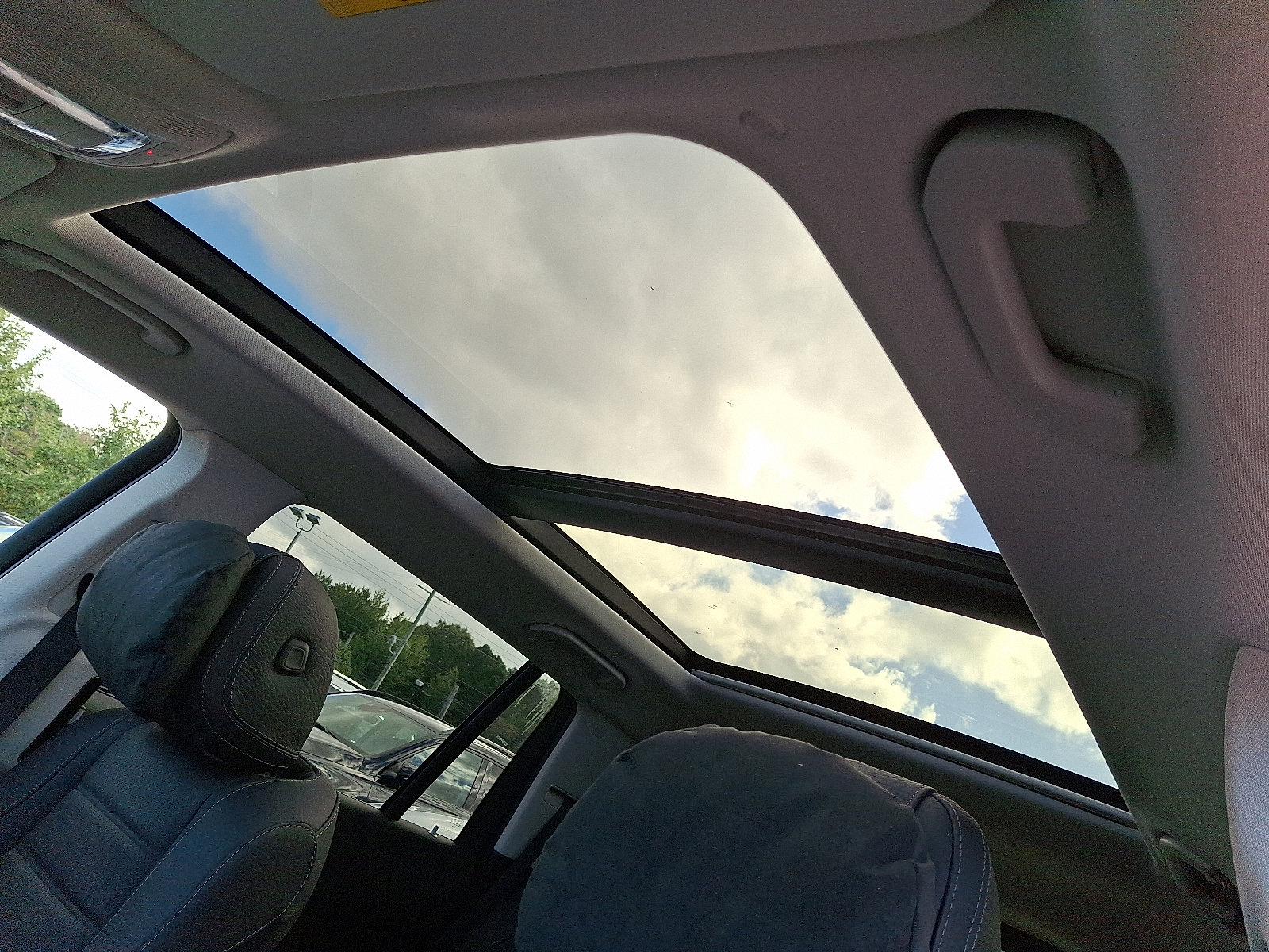 New 2026 Mercedes-Benz GLS 450 4MATIC image 9