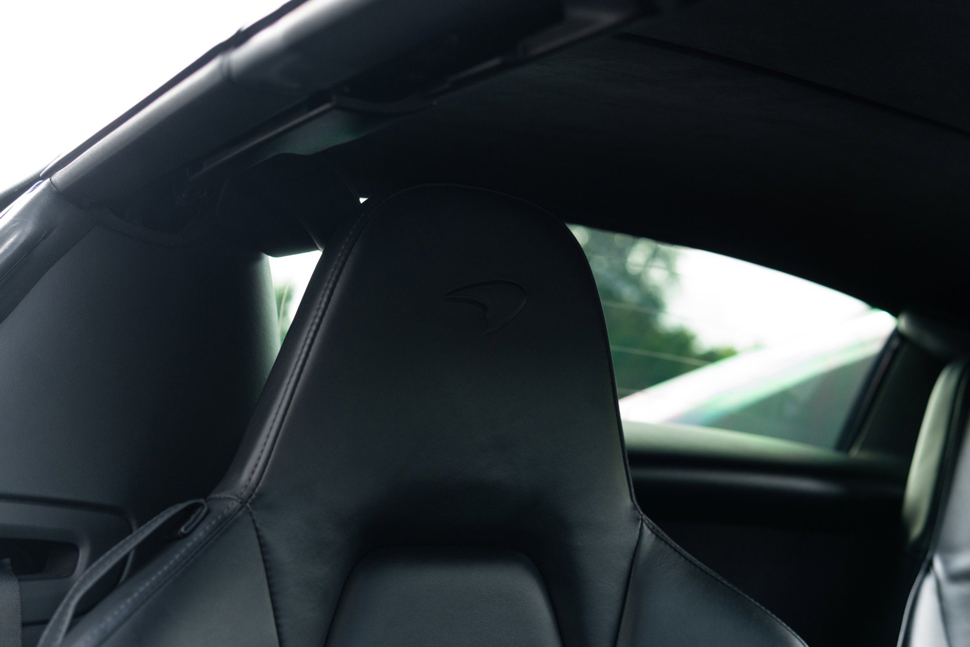 Used 2013 McLaren MP4-12C image 8