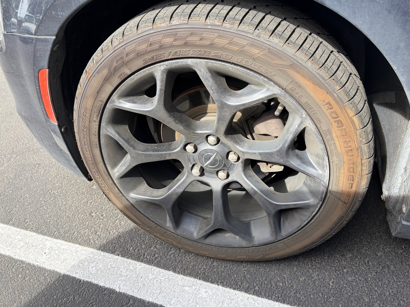 Used 2019 Chrysler 300 Touring w/ Sport Appearance Package image 6