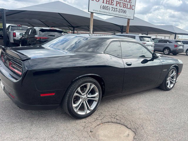 Used 2022 Dodge Challenger R/T RWD image 6