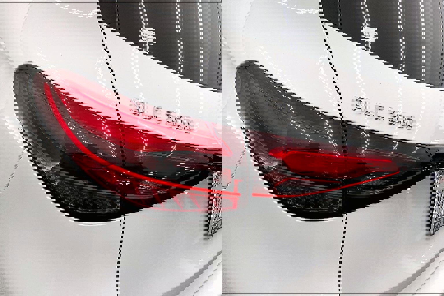 Certified 2025 Mercedes-Benz GLC 300 image 26