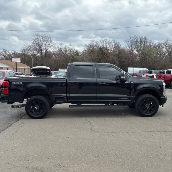 Used 2024 Ford F250 Lariat w/ Black Appearance Package image 8
