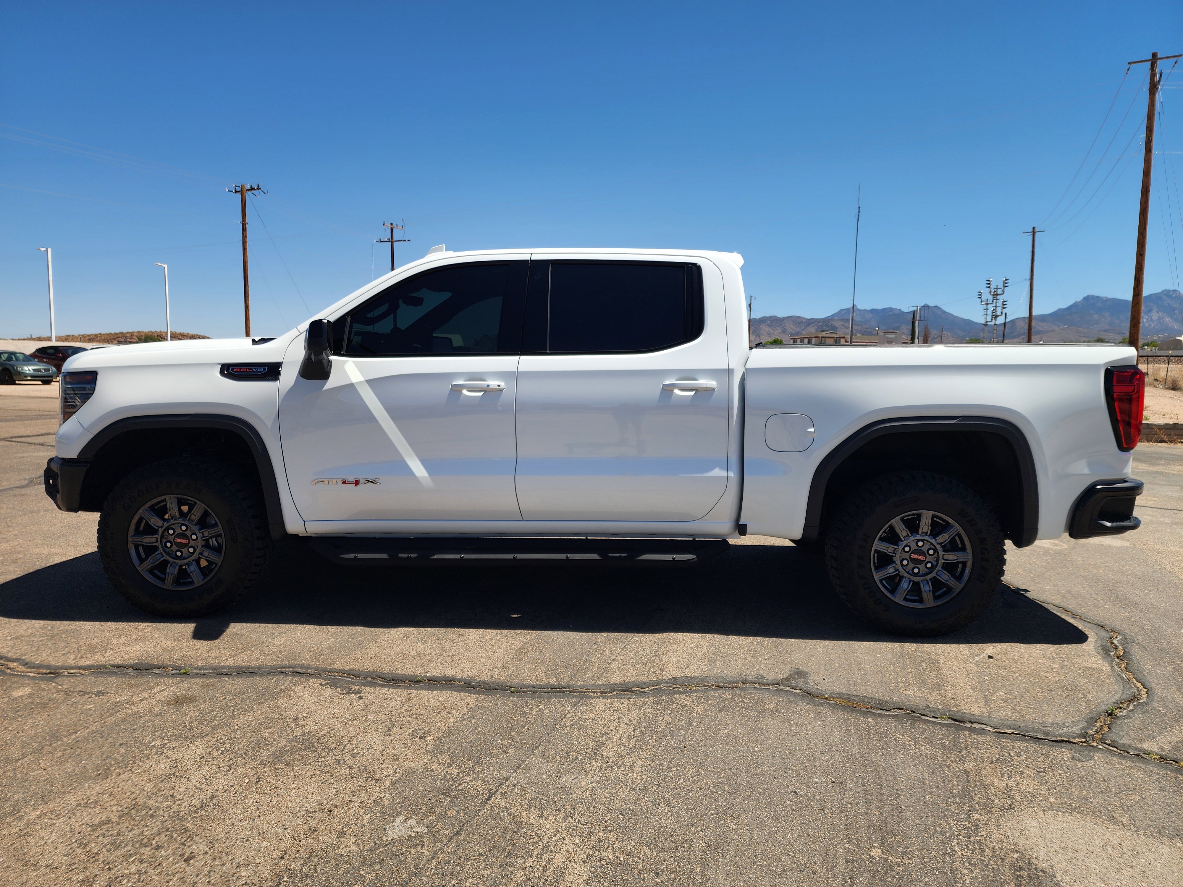 Used 2026 GMC Sierra 1500 AT4X AWD/4WD image 9
