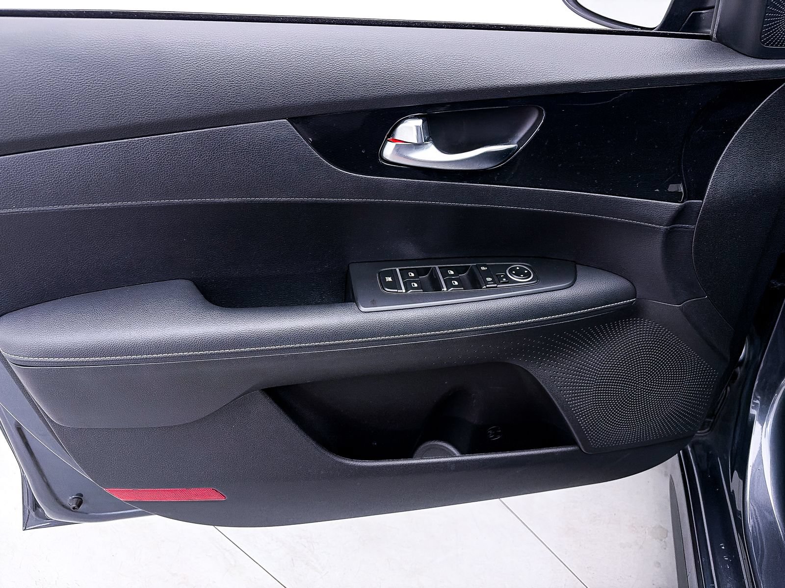 Certified 2024 Kia Forte GT-Line FWD image 16