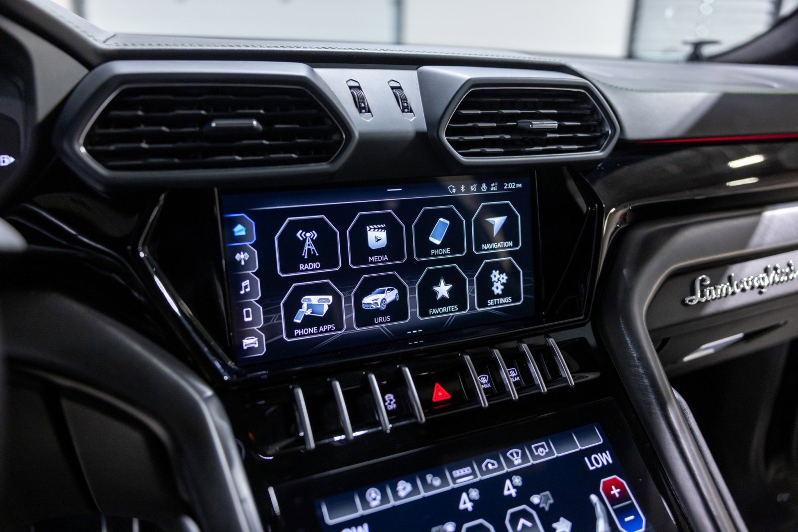 Used 2022 Lamborghini Urus image 41