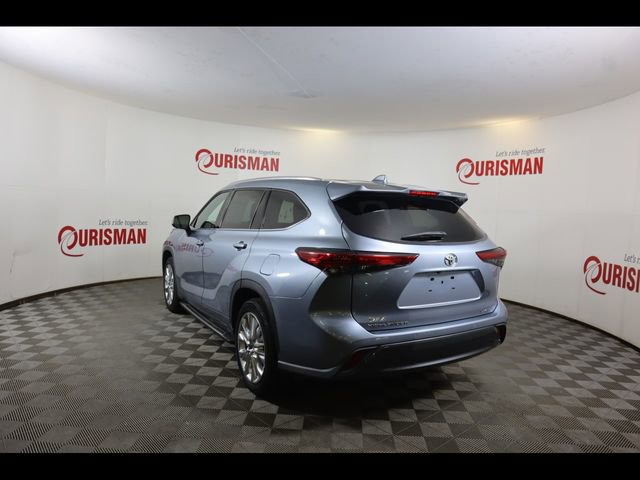 Used 2021 Toyota Highlander Limited image 7
