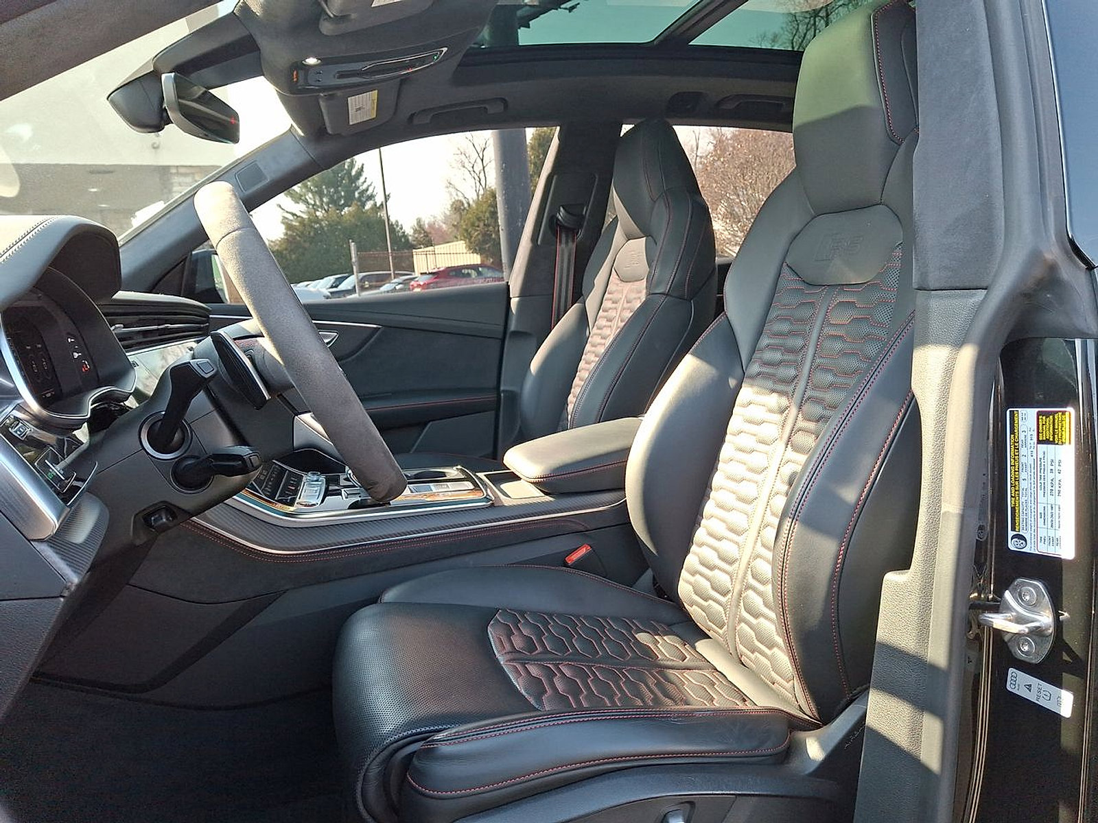 Used 2024 Audi RS Q8 AWD/4WD image 17