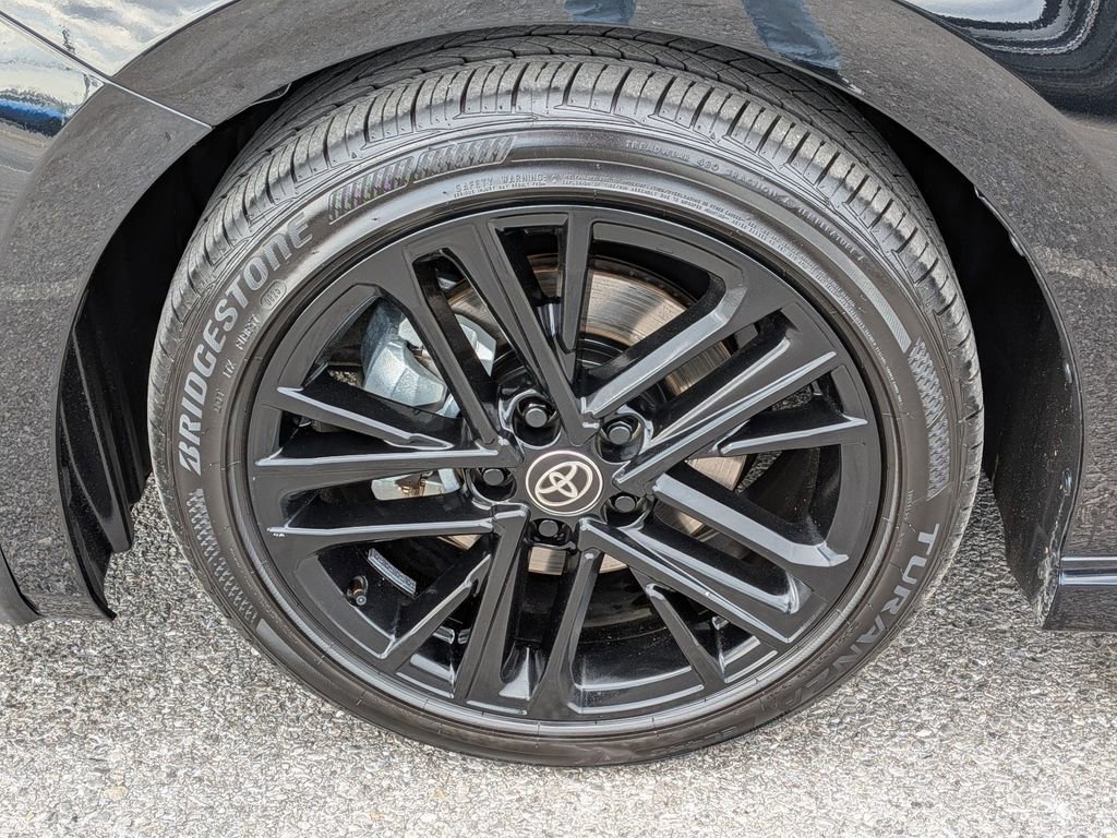 Used 2025 Toyota Camry SE image 11