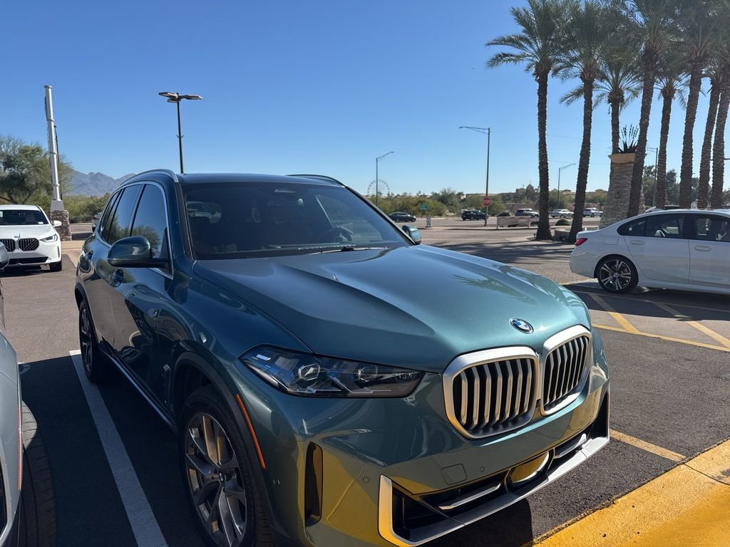 Certified 2024 BMW X5 sDrive40i w/ Premium Package image 3