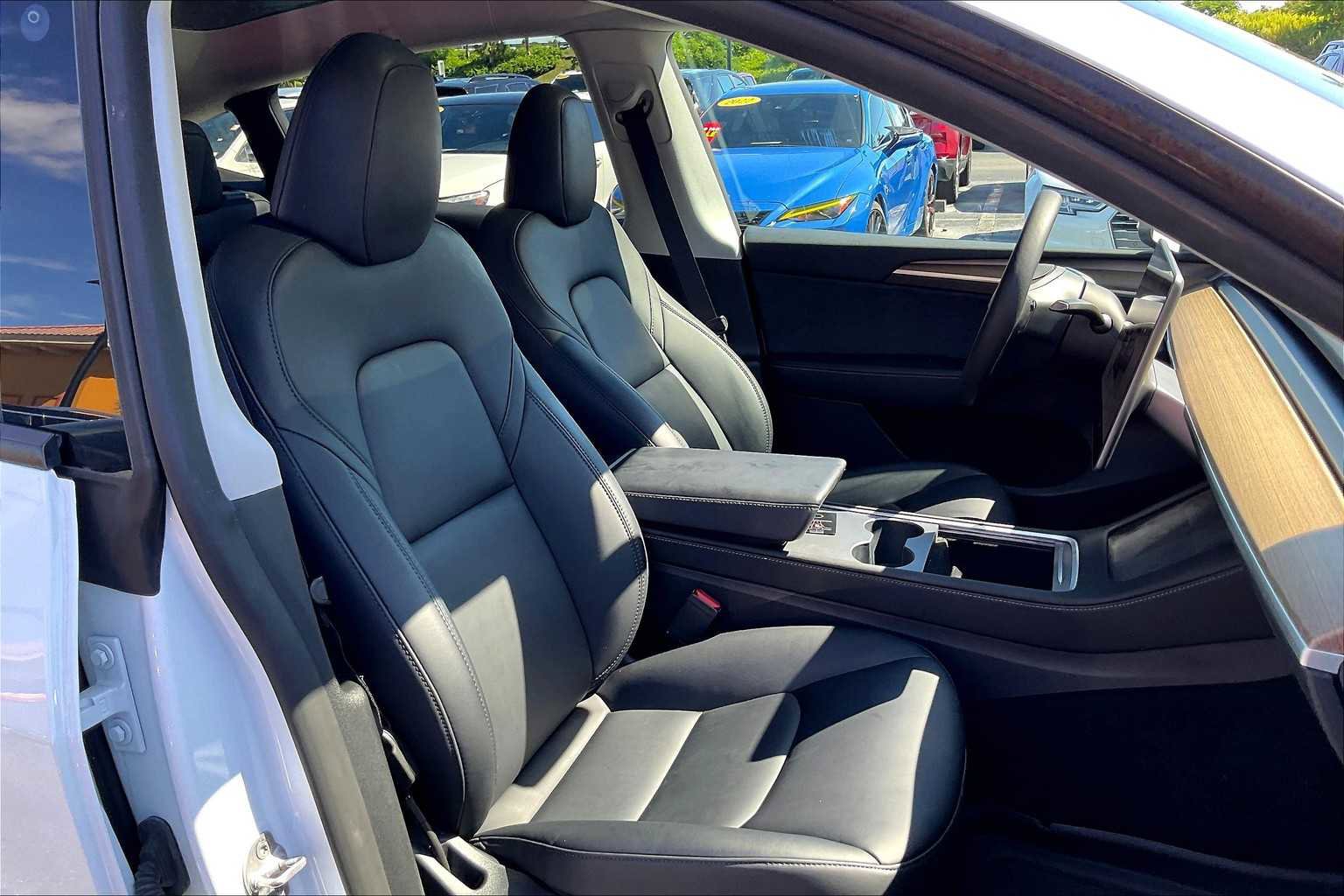 Used 2023 Tesla Model Y AWD image 7