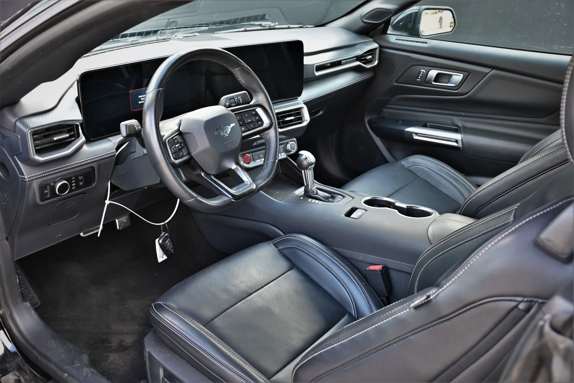 Used 2025 Ford Mustang Premium RWD image 17