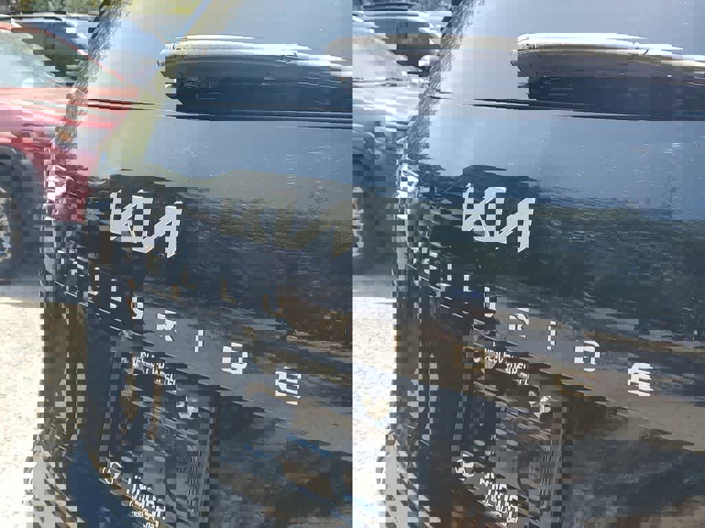 Used 2023 Kia Telluride SX image 7