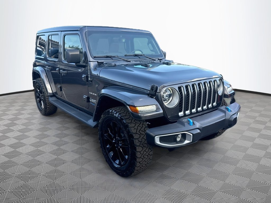 Used 2022 Jeep Wrangler Unlimited Sahara w/ Cold Weather Group AWD/4WD image 4