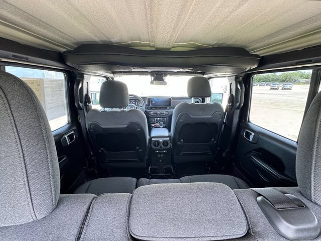 Used 2024 Jeep Wrangler Unlimited Rubicon AWD/4WD image 32