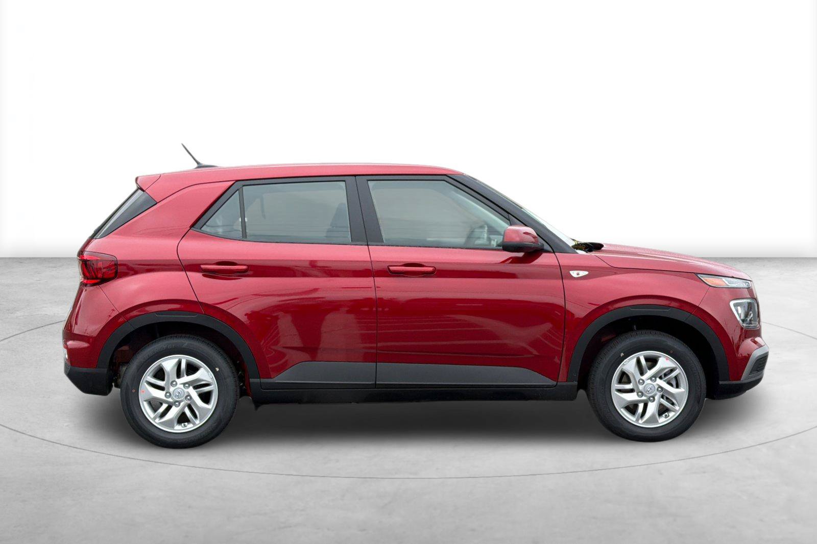 Used 2026 Hyundai Venue SE FWD image 9