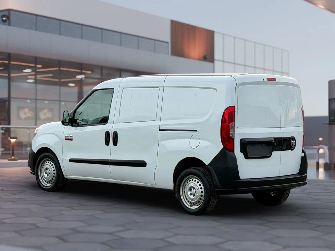 Used 2018 RAM ProMaster City Tradesman image 7