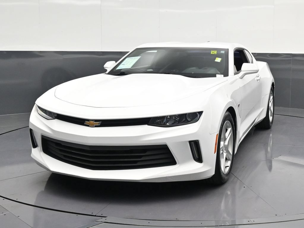 Used 2018 Chevrolet Camaro LS RWD image 6