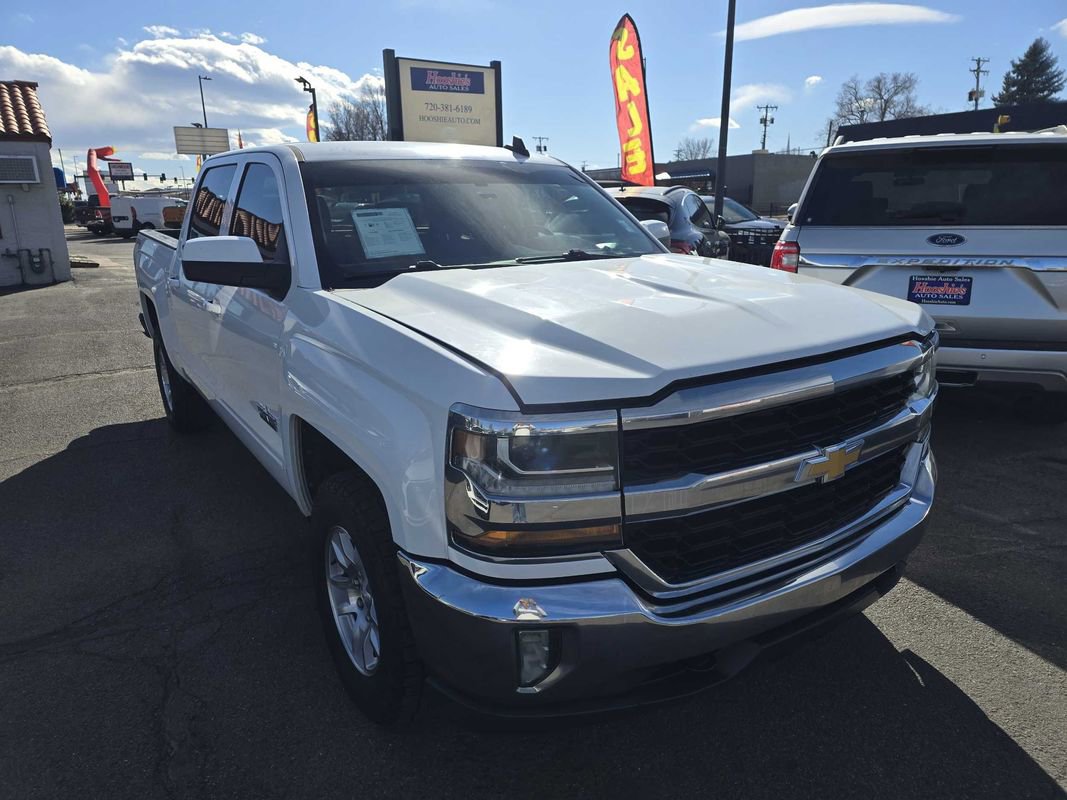 Used 2018 Chevrolet Silverado 1500 LT w/ Texas Edition image 4