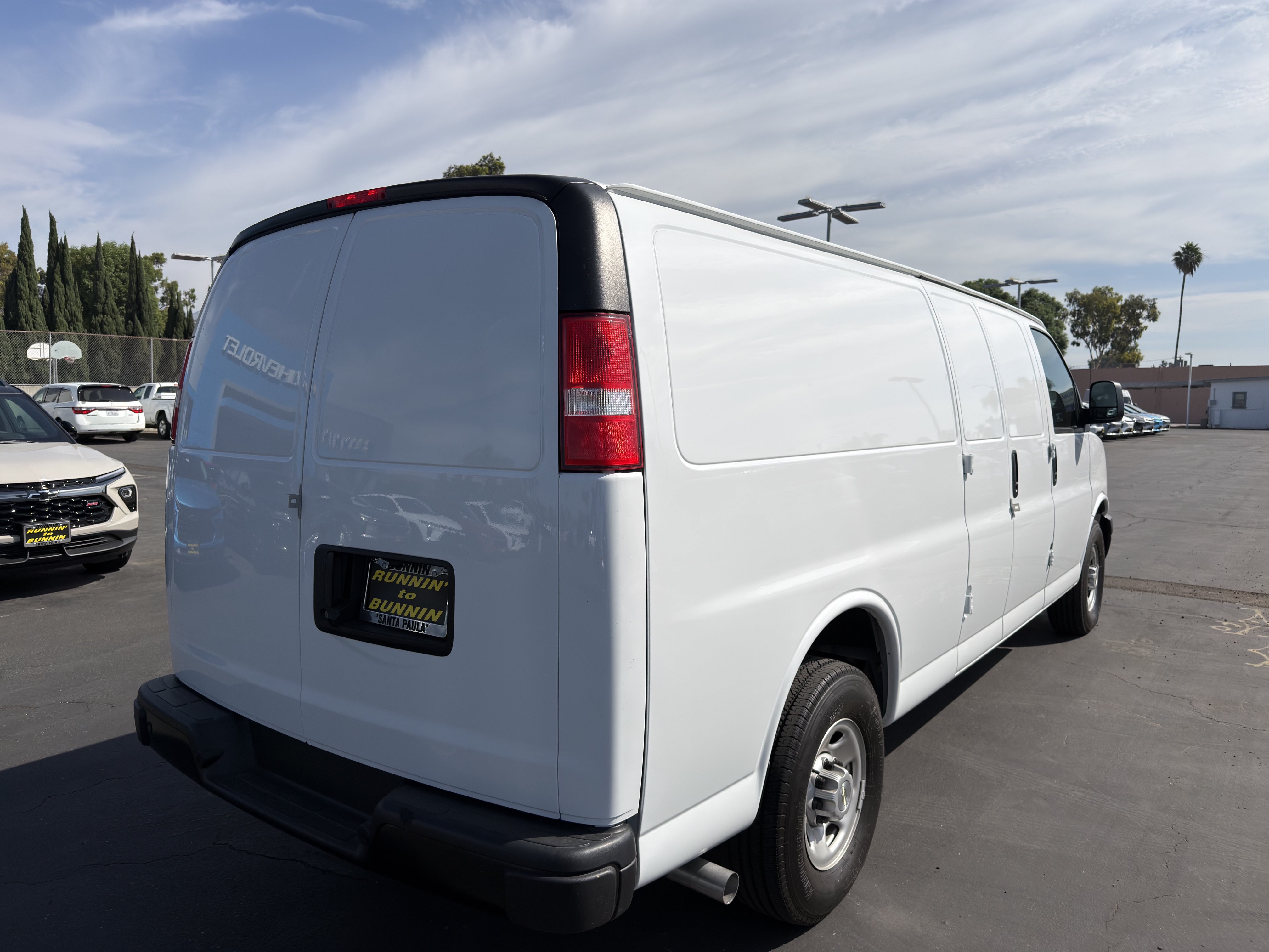 New 2023 Chevrolet Express 3500 Extended w/ Driver Convenience Package RWD image 8