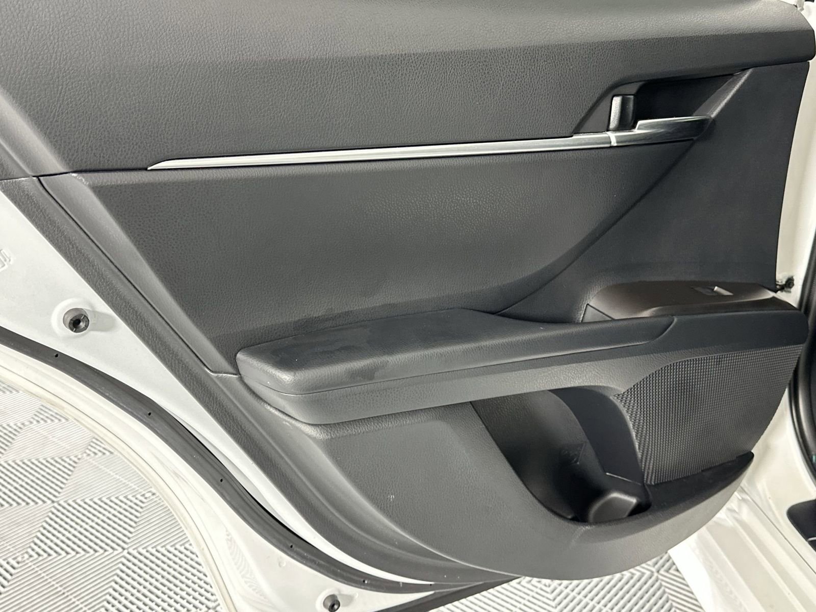 Used 2024 Toyota Camry SE w/ Convenience Package FWD image 30