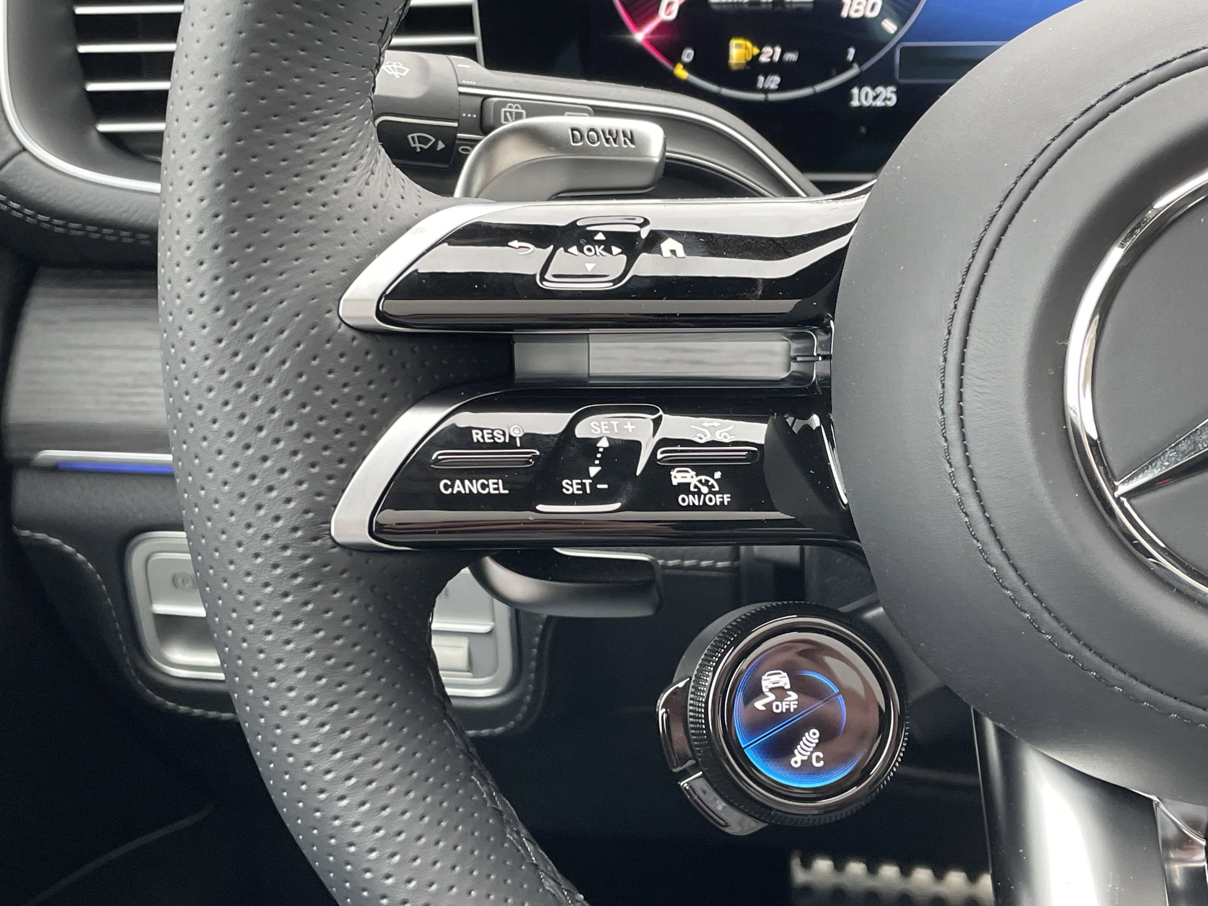 New 2026 Mercedes-Benz GLE 53 AMG 4MATIC image 25