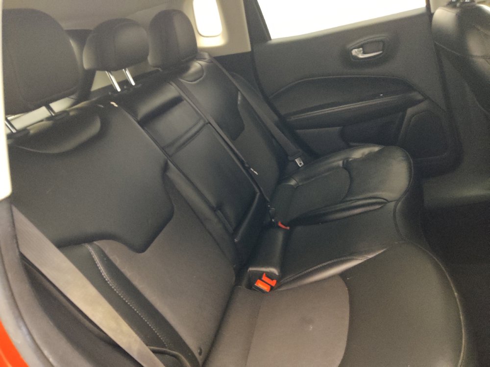 Used 2020 Jeep Compass Latitude FWD image 19