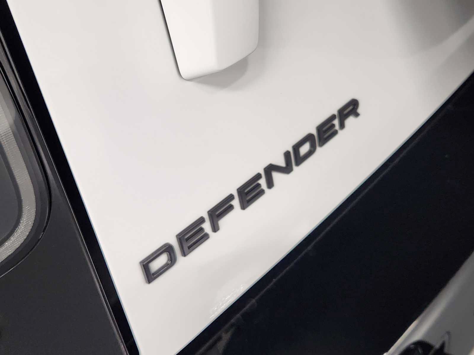 New 2026 Land Rover Defender 130 V8 AWD/4WD image 13
